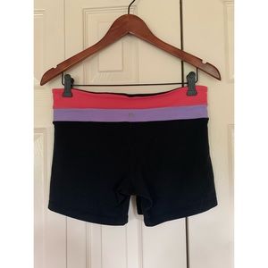Lululemon mid-2000s Reversible Groove Short